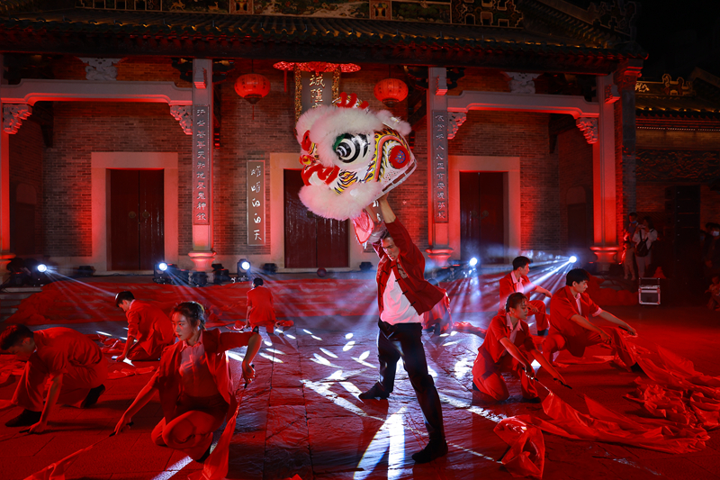 /QJ_633822691892.jpg 特色表演《獅話南寧》.jpg