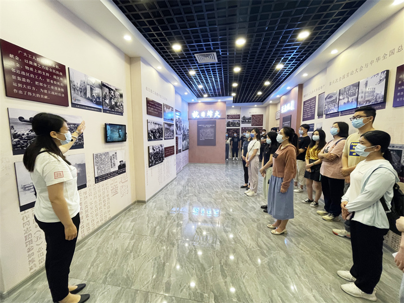 /QJ_191211512410.jpg 參觀學(xué)習(xí)現(xiàn)場(拍攝:焦洋).jpg