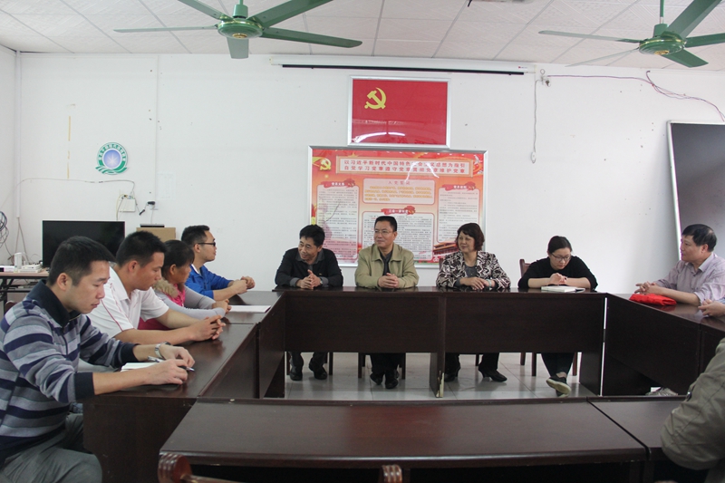 /QJ_239937912600.jpg 座談會現(xiàn)場(攝:焦洋)_副本.jpg