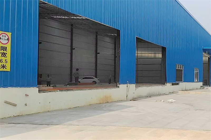 /QJ_189975998664.jpg 前置倉改造中--黎世喜攝.jpg