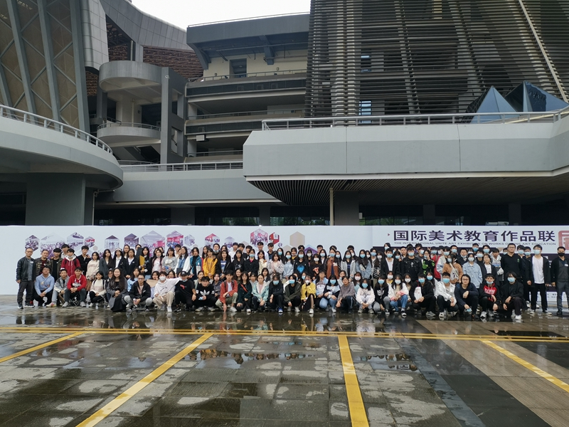 /QJ_592632261198.jpg 參觀留影.jpg